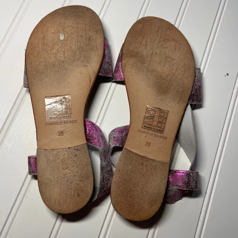 Free People Under Wraps Sandals Metallic Pink Distressed Leather Toe Loop 39